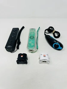 Lot of 2 Nintendo Wii Controllers + Nunchuk & Motion Plus Remote Adapter - Picture 1 of 7
