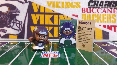 2017 NFL Series 6 Teenymates Minnesota Vikings Free Safety Harrison Smith figure Cover