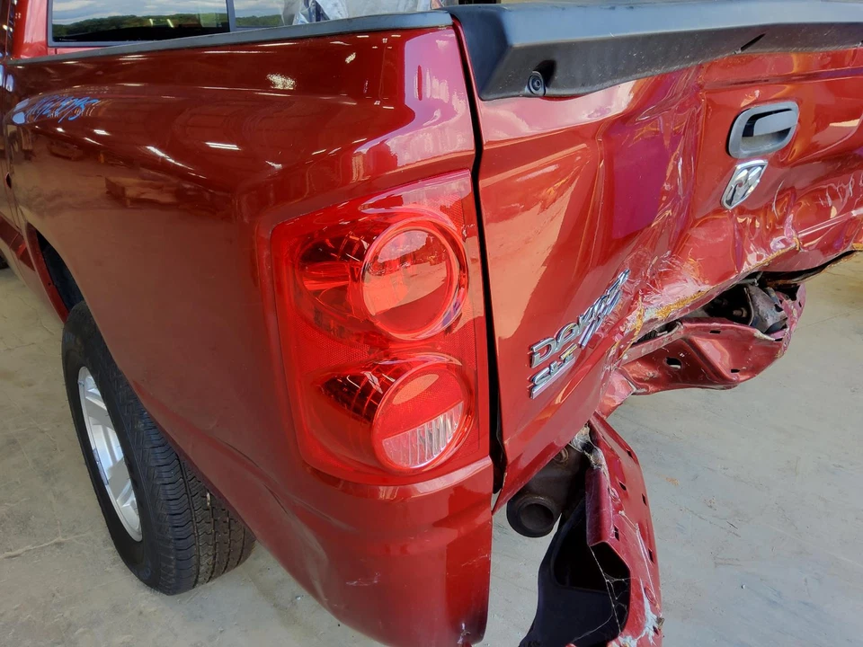 Conjunto de luz trasera izquierda usado se adapta a: Dodge Dakota 2008 grado A izquierdo Foto 1 de 4