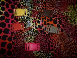 Wet Nose Designs Bright Wild Side Dog Collar Giraffe Animal Print COLOR Buckle - Picture 1 of 9