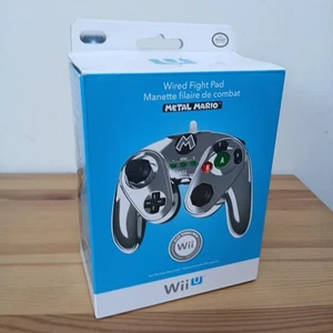 Metal Mario Cromo Cableado Fight Pad Nintendo Wii / Wii U Controlador Manual en Caja - Imagen 1 de 10
