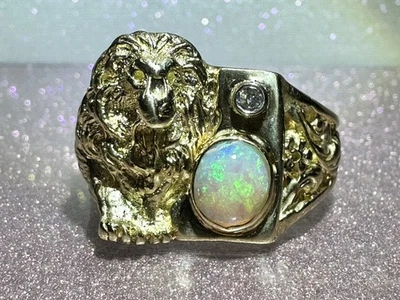 Anillo de diamantes y ópalo sintético león para hombre .01 CT. 14KYG 14,6 g talla 12 (PD1116357) Foto 1 de 4