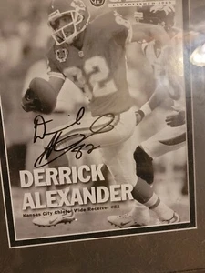 Derrick Alexander, Kansas City Chiefs Signed 8x10 Photo Framed And Matted - Picture 1 of 1