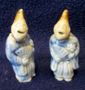 Juego de dos antiguos monos de porcelana japonesa Hirado Netsuke asintiendo con la cabeza - Imagen 1 de 10