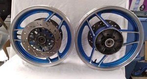 Set of blue OEM Suzuki Rims 83 GS750, 85 GS700 64111-31300-291 & 54111-09310-291 - Foto 1 di 8