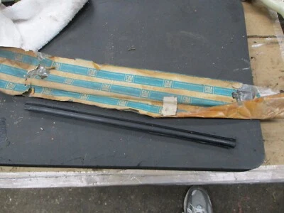 NOS 1957 1958 Oldsmobile cuarto trasero derecho resistente al clima de vidrio 4695205 Foto 1 de 4