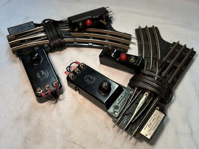 LIONEL TRAINS #022 'O' GAUGE SWITCHES PAIR RIGHT & LEFT NICE-CLEAN- WORKS EX!! - Image 1 of 4