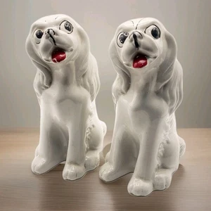 Vtg Pair White Ceramic Spaniel Dog Figurines 7.5" Mid Century Kitsch Mantel Dogs - Picture 1 of 10