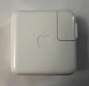 Apple 12W USB 30-Pin Power Adapter Charger For Older iPhone iPad iPod - Picture 1 of 8