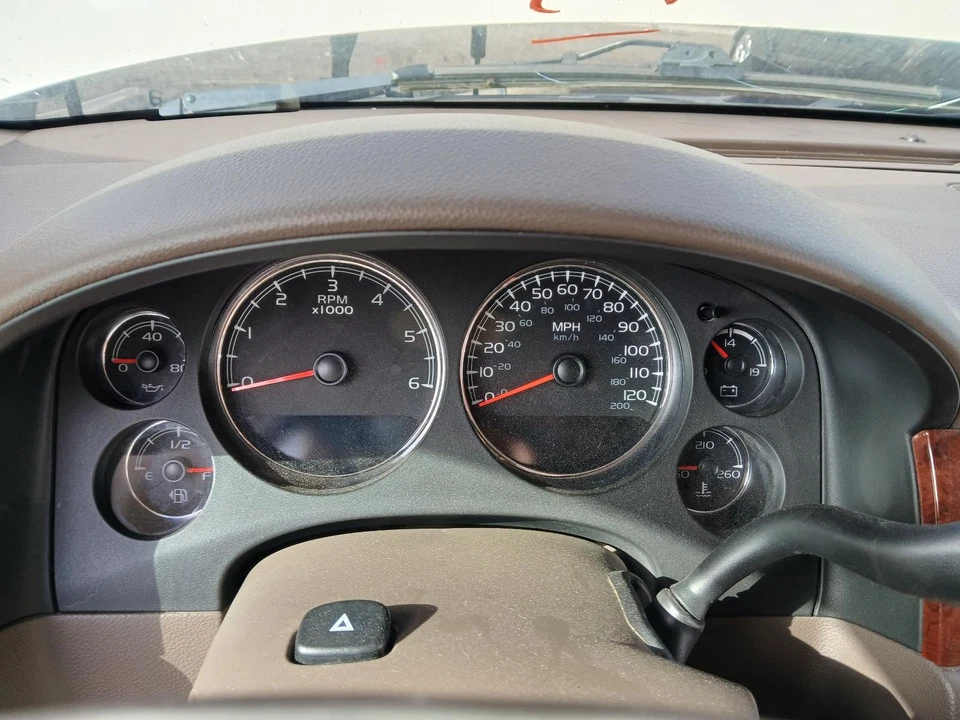 Used Speedometer Gauge fits: 2013 Chevrolet Suburban 1500 cluster MPH US market Foto 1 de 4