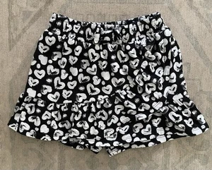 Sweet Butterfly Girls Stretchy Ruffled Layer Skort Black Hearts Skirt Size 7/8 - Picture 1 of 8