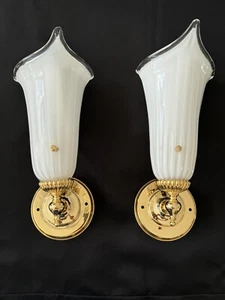 Elegant Vintage Pair Brass Murano White Striated Lily Leaf Wall Sconce Sconces - Picture 1 of 13