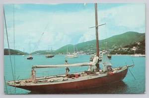 Postal de veleros Charlotte Amalie Harbor St Thomas Islas Vírgenes 1967 - Imagen 1 de 2