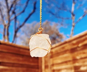 Clear Quartz Energy Healing Crystal Gold-Tone Wire Wrapped Pendant Necklace - Picture 1 of 8