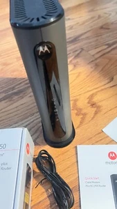 Motorola MG7550 16x4 High Speed Cable Modem - Black - Zdjęcie 1 z 10