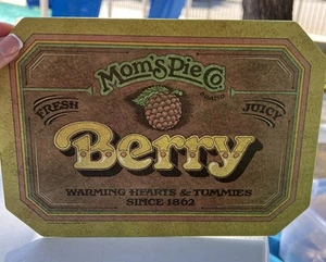 1979 Vintage BERRY Mom's Pie Co isolierte heiße Matte Ballonoff Pentron Landhausdekor - Bild 1 von 3