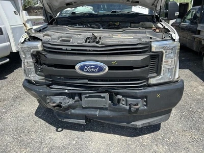 Motor de arranque compatible con camioneta Ford F250SD 11-22 104892080 Foto 1 de 4