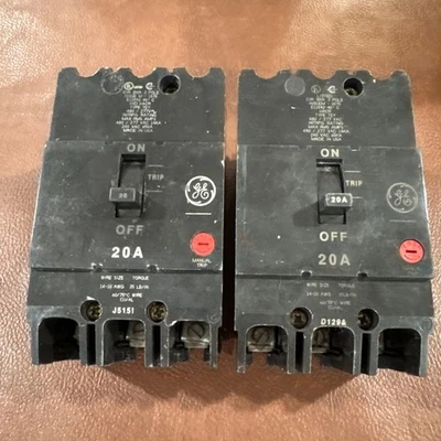 2x GE GENERAL ELECTRIC 20 AMP CIRCUIT BREAKER 480/277 VAC 3 POLE TEY320 - FLAW - image 1 of 4
