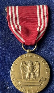 Medaglia di bronzo vintage esercito americano per buona condotta - efficienza, onore, fedeltà - Foto 1 di 1