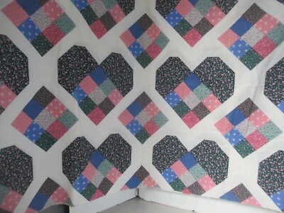 CALICO PATCHWORK  FLORAL HEARTS&DIAMONDS  CHEATER QUILT FABRIC 32" BY 90" W  NEW - Image 1 of 4