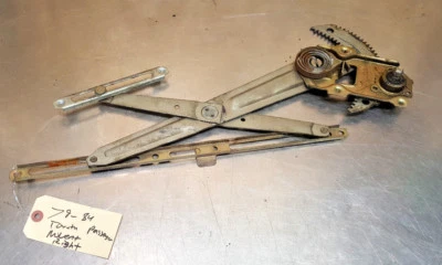 79-83 丰田皮卡车车窗调节器手册曲柄无通风右乘客 — 第 1/4 张图片