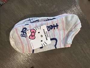 ❤️❤️Hello Kitty no show socks 5 pairs shoe size 4-10 ❤️❤️ - Picture 1 of 4