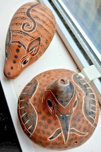 Konvolut 2 schöne signierte Evaristo Medina peruanische Kürbis Kunst Tiere - Bild 1 von 3