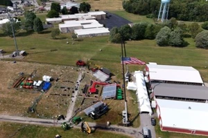 Foto impresa brillante 4x6 de Trump intento de asesinato Rally Grounds Aftermath - Imagen 1 de 1