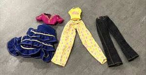 Bratz Puppenkleidung - Genie Rock Oberteil, gelb Campfire Lodge Outfit & Jeans - Bild 1 von 5