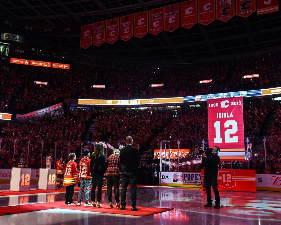 Camiseta Jarome Iginla noche de jubilación Calgary Flames 8x10 NHL foto de hockey Foto 1 de 1
