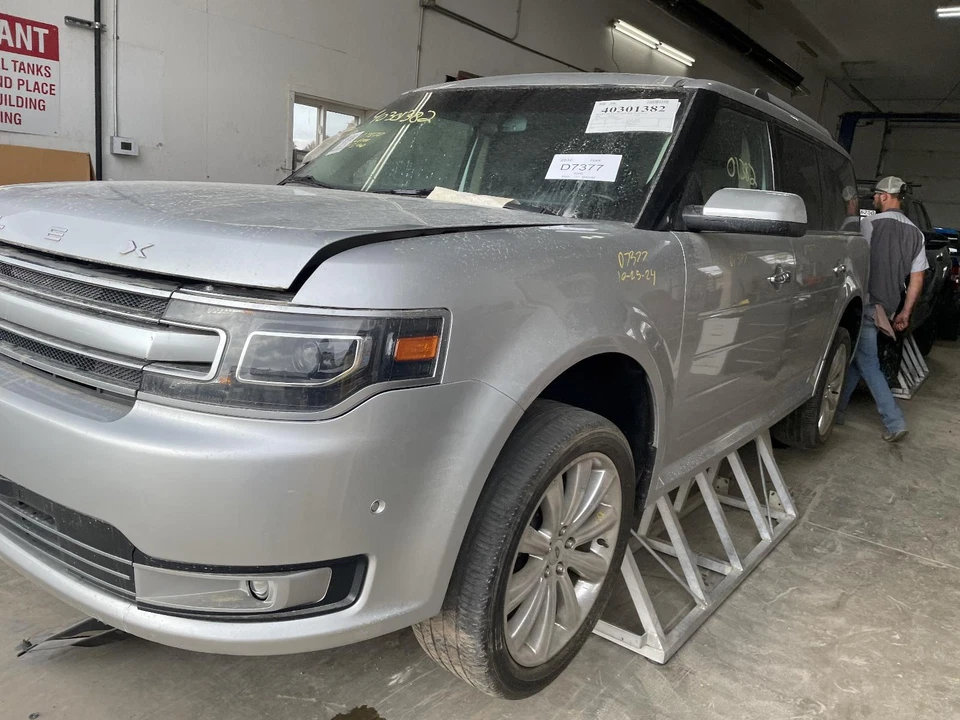 Conjunto de bomba y motor ABS usado se adapta a: montaje Ford Flex 2016 grado A Foto 1 de 4