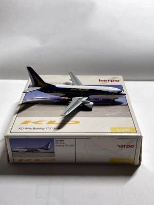 B737-300 KD Avia Herpa Wings 1:400 - Immagine 1 di 2