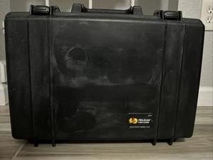Funda protectora para portátil PELICAN 1490 impermeable a prueba de golpes con espuma negra - Imagen 1 de 24