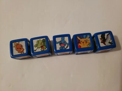 Pokemon Yahtzee Jr Juego de Mesa Repuesto Dados Die Milton Bradley 2004 Azul Foto 1 de 4