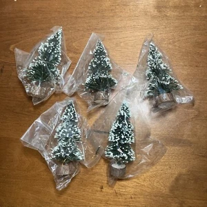 Vtg New Christmas Bottle Brush Trees Flocked Snow 4.5”/5” Set Of 5 Dept 56 Lemax - Picture 1 of 6