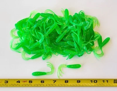 Triple Tail Tri-Tip Green Flash Color 2 inch 100 Pack Curl Tail Grubs - Image 1 of 2