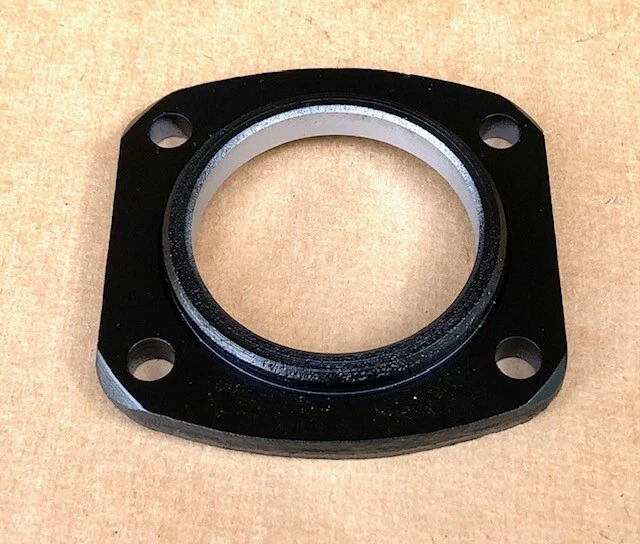 Крышка(и)/крышка(и) подшипника задней оси 1968-80 MG MGB BTB682 125-650 хорошее состояние б/у - Изображение 1 из 4