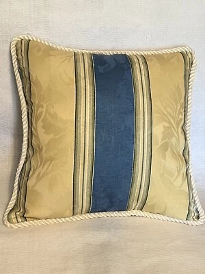 Almohada romántica de casa de campo francesa azul marfil cojín de granja a rayas vacilante Foto 1 de 2