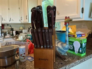 Tervis Dog Mom Thermobecher, 20 oz Edelstahl, Silber - Bild 1 von 3