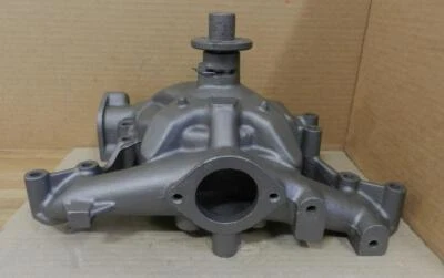 1955-56 Chrysler Hemi Models 301 331 354 V8 Rebuilt water pump 1537947 With AC - Image 1 of 4