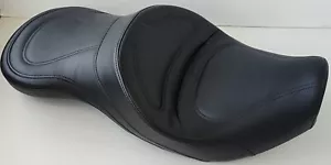 SADDLEMEN - SELLE BIPLACE EXPLORER - HONDA VT 750 SHADOW DE 1998 A 2003 - NOIR - Picture 1 of 2