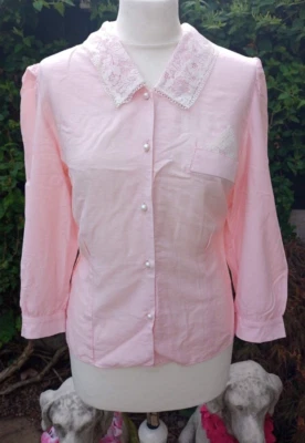 VINTAGE 80s DOROTHY PERKINS SHELL PINK BLOUSE PEARL BUTTONS LACE COLLAR LADY DI - Image 1 of 4
