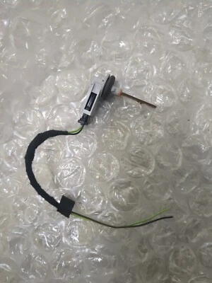 Audi SQ5 MK2 2017-2022 Intake Air Temperature Sensor 3D0907543A 784303A - Image 1 of 4