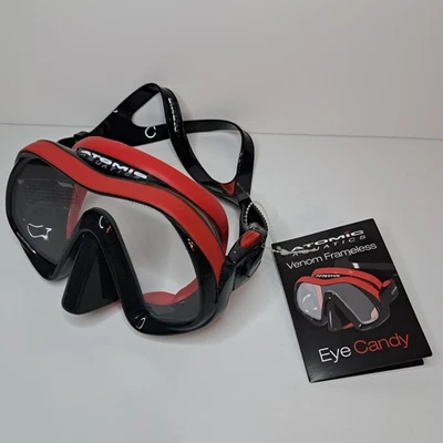 Máscara sin marco Atomic Aquatics Venom - Negra/Roja - Para buceo y snorkel NUEVA Foto 1 de 4