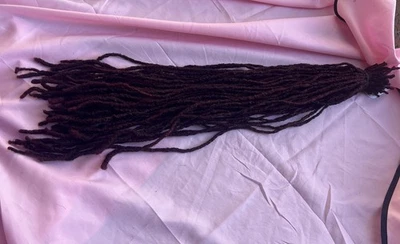 Micro rastas 100 % naturales cultivadas 50 piezas hasta 20” de largo color borgoña/rojo Foto 1 de 4