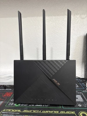 ASUS RT-ACRH18 AC1750 Dual Band Smart Wi-Fi Router, MU-MIMO, Beamforming - Image 1 of 3