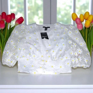 Forever 21 Top Blouse White Daisy Cropped Sheer Sleeve Embroidered Med NWT - Picture 1 of 6