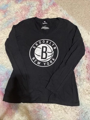 Brooklyn Nets NBA Kyrie Irving 11 Long Sleeve V Neck Tee Women’s Medium - Image 1 of 4