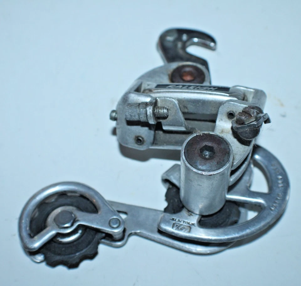 Desviador trasero Raleigh Suntour vintage plateado largo alcance 6 velocidades ¡Envío a EE. UU.! Foto 1 de 4