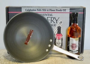 NEW OLD STOCK CALPHALON Z175 8" Solo Stir Fry ORIENTAL GIFT SET - Picture 1 of 19